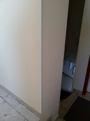 Montage von Edelstahl-, Aluminium- u. PVC-Eckschutzschienen